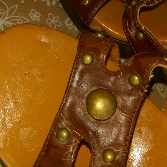 Qupid 6.5 Y2K Wooden Retro Braded Strap Sandals in Cognac - Picture 3 of 6